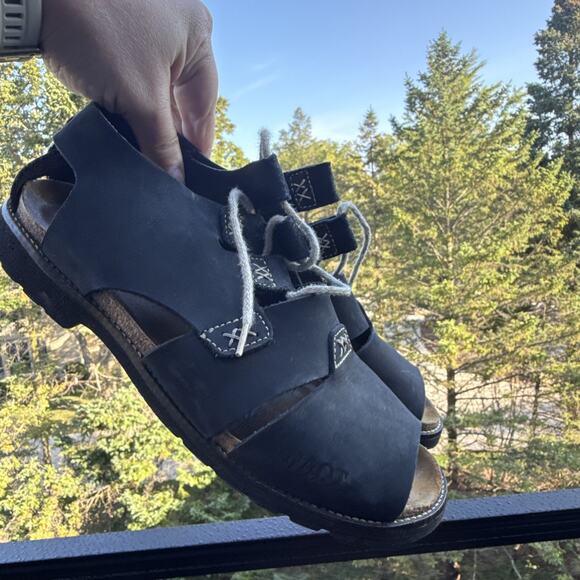 Naot Fisherman Style Black Leather Sandals Women's 39 or US 8 Comfort - Picture 6 of 16